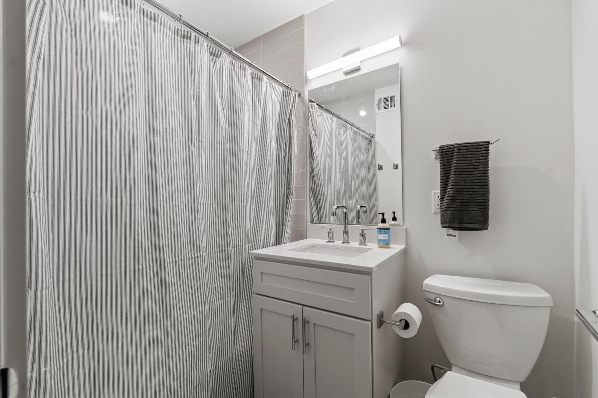 West Taylor Run Hotel Alexandria Εξωτερικό φωτογραφία