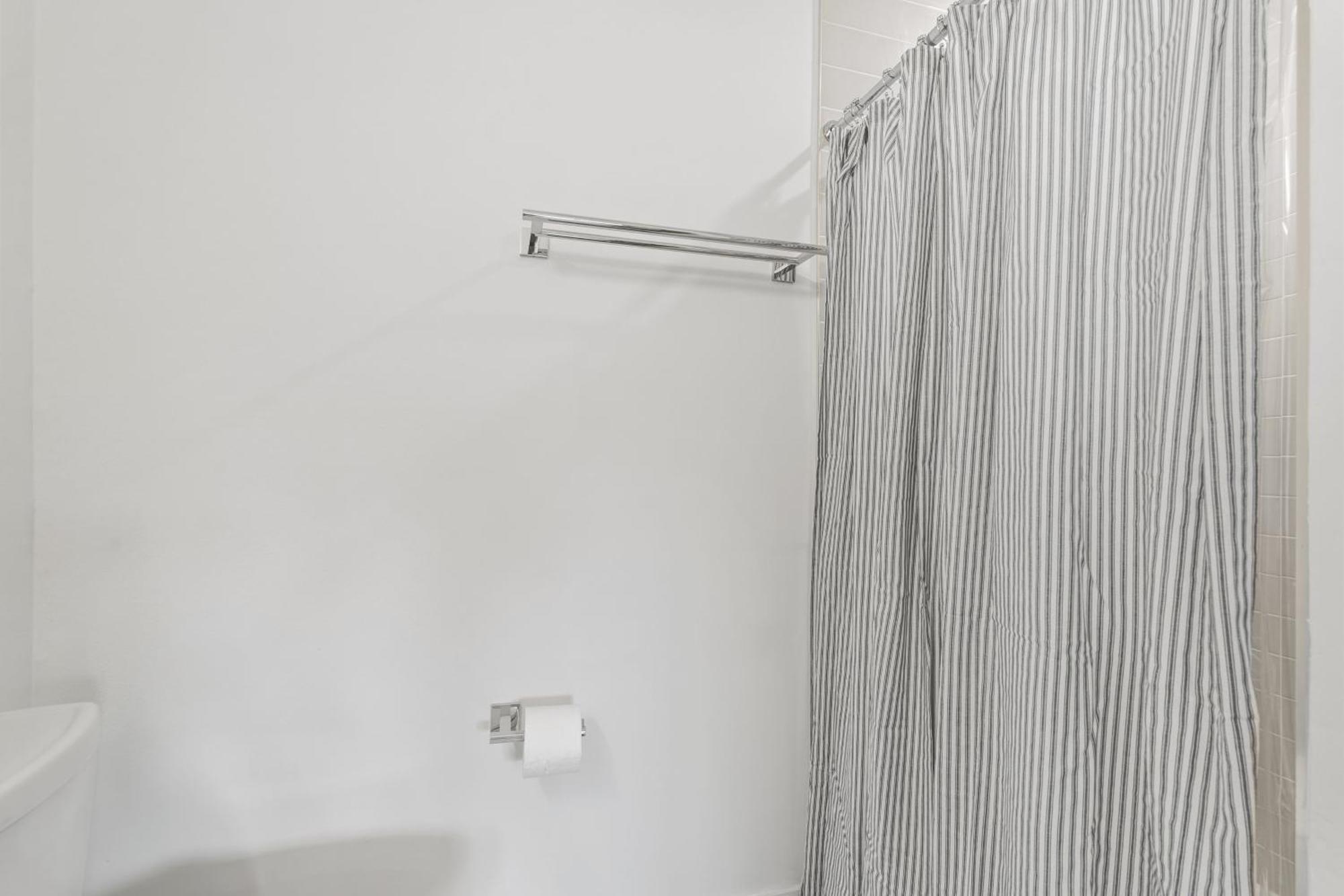 West Taylor Run Hotel Alexandria Εξωτερικό φωτογραφία